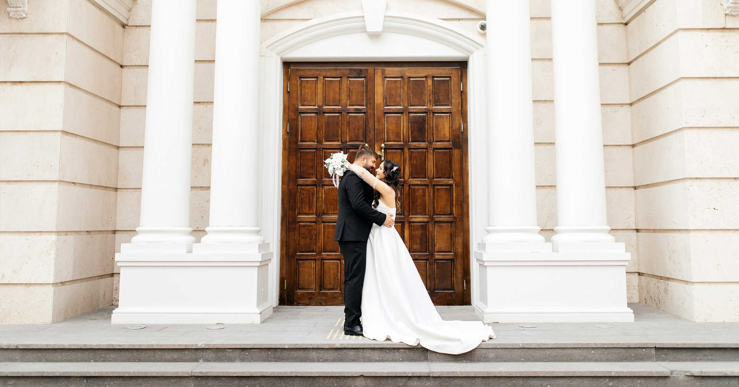 The Photographer-Videographer Dynamic: How Collaboration Quality Affects Both Deliverables — Data From 1,600 Weddings